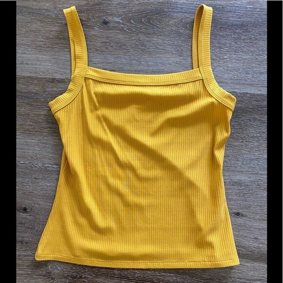 Reformation ‘Rochelle’ Top in Ochre Sz M - Picture 1 of 3